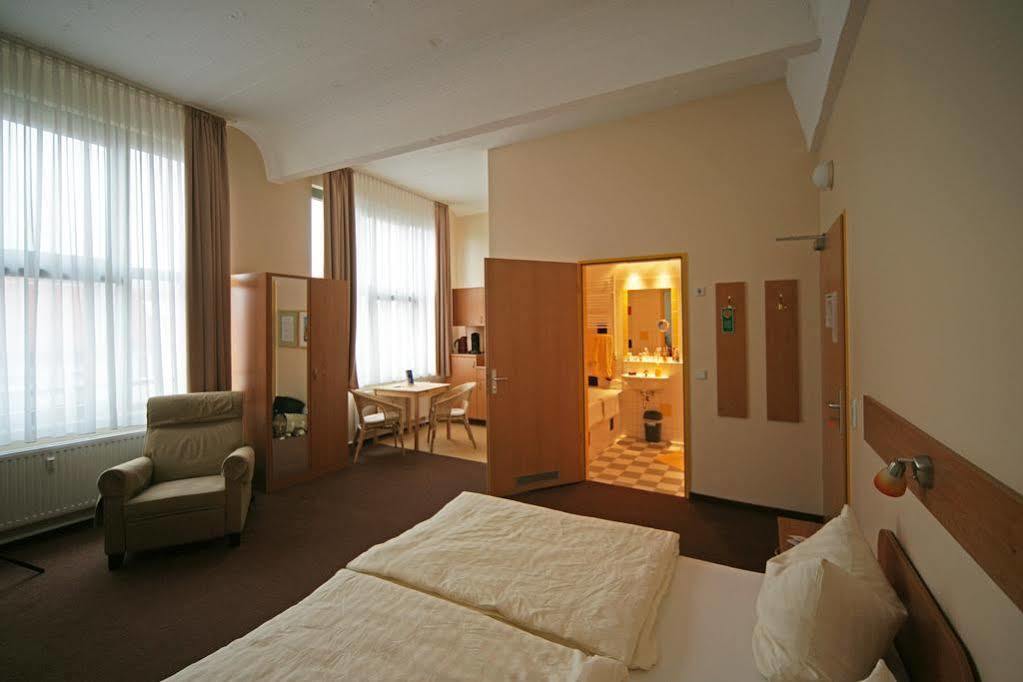 Siegfriedshof Hotel Berlim Exterior foto